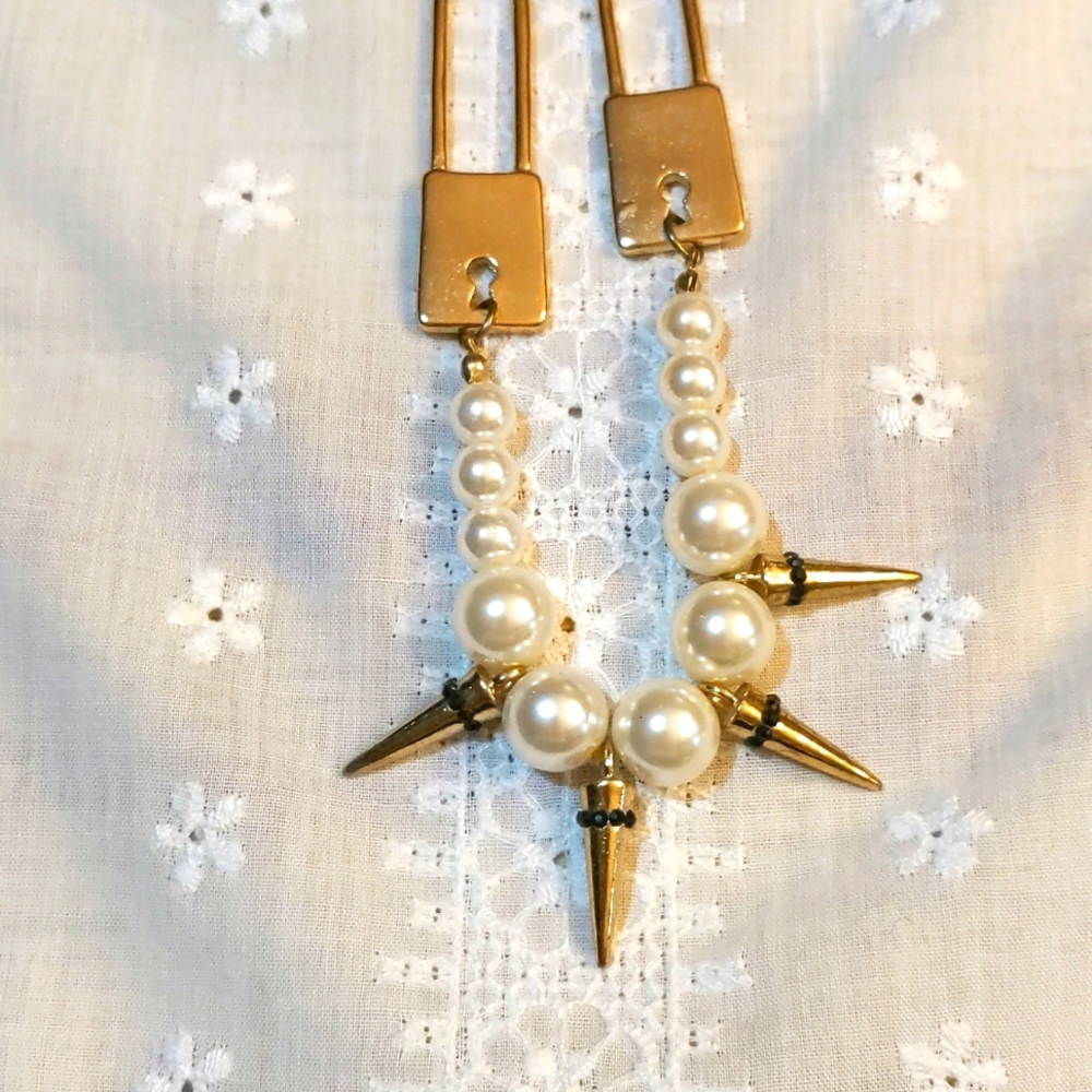🌮Gold tone Spike/ Pearl necklace, NEW, punk, sweet goth